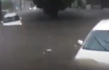 CHUVAS NA CAPITAL – Vídeos mostram carros submersos e ruas alagadas em João Pessoa nesta 6ª feira