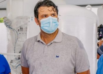 Léo Bezerra acompanha instalação de usina de oxigênio em ação da PMJP no combate à Covid