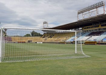 Pandemia muda local de jogo entre Fluminense e Vasco pelo Campeonato Carioca