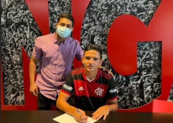 Paraibano de Mari, promessa no futebol assina contrato com o Flamengo