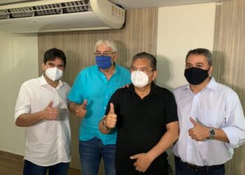 Apoio de Adriano Galdino coloca projeto de Efraim ao Senado em outro patamar