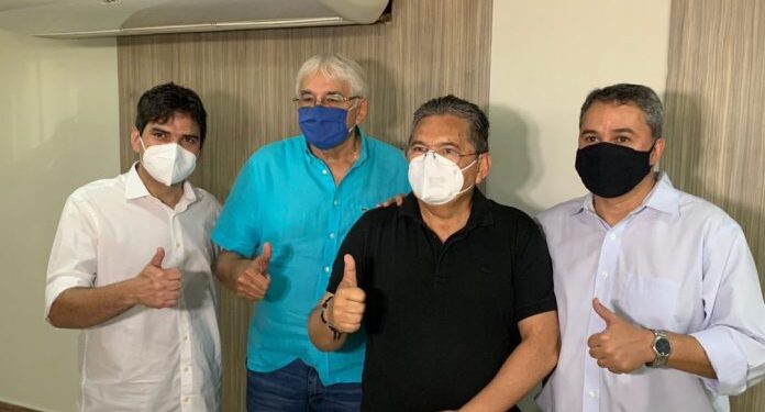 Apoio de Adriano Galdino coloca projeto de Efraim ao Senado em outro patamar