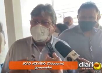VÍDEO- João Azevedo oferece apoio a Lula, “se ele quiser” e rejeita aliados de Bolsonaro