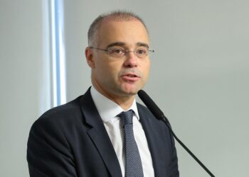 “Senado é omisso e medíocre ao negar sabatina, há 68 dias, ao indicado pelo presidente ao STF”, critica deputado