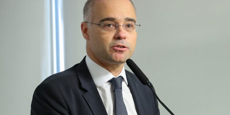 “Senado é omisso e medíocre ao negar sabatina, há 68 dias, ao indicado pelo presidente ao STF”, critica deputado