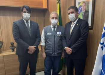 Léo Bezerra inicia extensa agenda em Brasília e se reúne com ministro da Saúde Marcelo Queiroga