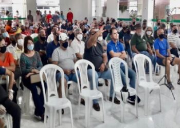 Oficiais da PM e bombeiros, por maioria em assembleia, decidem aceitar proposta do Governo