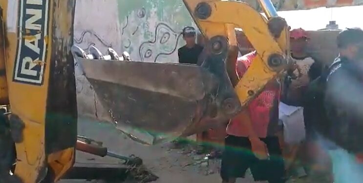 VÍDEO- Prefeito de Baía da Traição acusado de usar campo de futebol para festa particular no Carnaval
