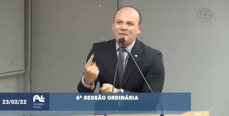 VÍDEO- “Governador não trouxe uma única vacina junto com o Consórcio NE”, afirma Cabo Gilberto