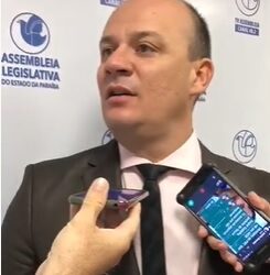 VÍDEO- “Uso arma e colete porque enfrento a maior organização criminosa da história da PB”, diz deputado