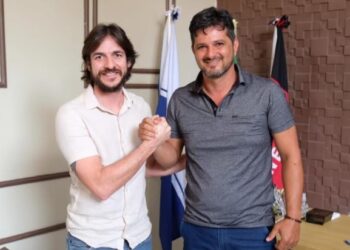 Prefeito de partido da base de João Azevedo critica Governo e anuncia apoio a Pedro Cunha Lima