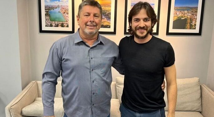 O caso emblemático do vice-presidente do PSB que deixou a legenda do governador para apoiar Pedro