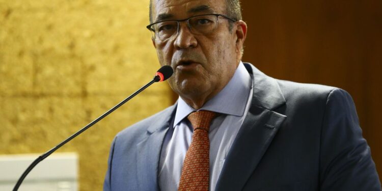 Fim da bandeira de escassez hídrica reduzira contas de energia elétrica no país