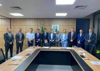 Governo Federal inicia em maio obras na BR-230 em CG, revelam Efraim e Pedro após reunião em Brasília