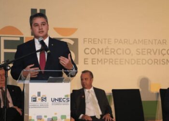 Líderes empresariais do país se reúnem em JP e farão homenagem a Efraim Filho