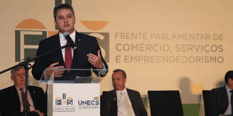 Líderes empresariais do país se reúnem em JP e farão homenagem a Efraim Filho