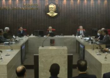 TCE, por unanimidade, reprova as contas do governador João Azevedo