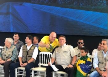 Bolsonaro entrega moradias em João Pessoa e prestigia Maior São João do Mundo em CG