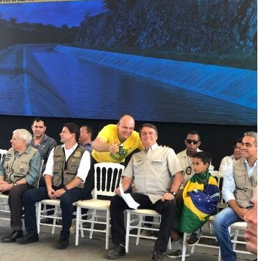 Bolsonaro entrega moradias em João Pessoa e prestigia Maior São João do Mundo em CG