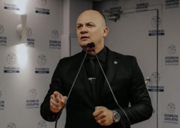 COMBUSTÍVEIS- Cabo Gilberto sobre ação de Bolsonaro: “Não reduz impostos quem estiver contra o Brasil!”