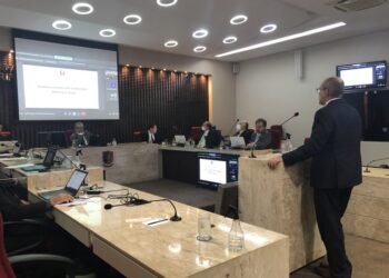 AUDITORIA EM ESCOLAS – TCE revela 66% sem reformas, 59% sem laboratorio de informática, 11% com alimentos vencidos