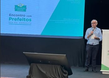 Cícero Lucena se reúne com prefeitos do Nordeste e apresenta políticas públicas implementadas em JP