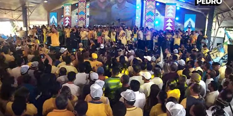 AO VIVO- Acompanhe a Convenção que oficializará candidaturas de Pedro a governador e Efraim a senador