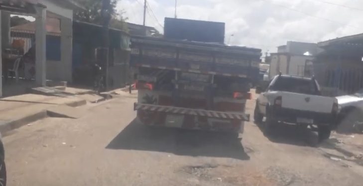 VÍDEO- Buracos tomam conta da antiga Ceasa e comerciantes cobram atenção ao Governo do Estado