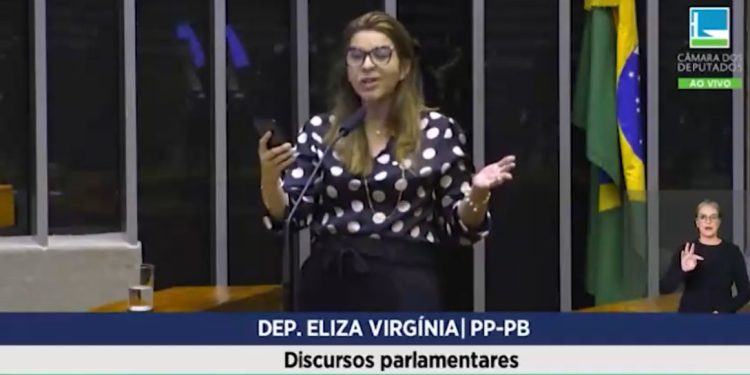 VÍDEO- Deputada registra na Câmara Federal preocupação sobre uso de linguagem neutra em escola em JP
