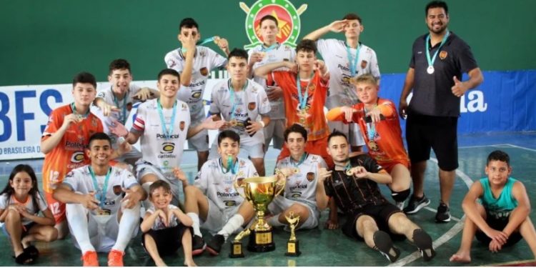 VEJA GOLS- Equipe da APAF do Paraná vence Vasco e sagra-se campeã da Taça Brasil de Futsal em João Pessoa