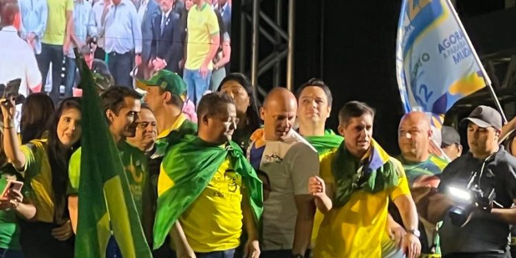 VEJA VÍDEO – Nilvan no evento “7 de setembro”: “Quem vai dá baixa na carteira de João Azevedo sou eu”