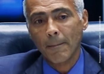 Romário comemora lei sancionada por Bolsonaro que obriga planos de saúde a tratamentos fora do rol taxativo