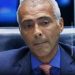 Romário comemora lei sancionada por Bolsonaro que obriga planos de saúde a tratamentos fora do rol taxativo