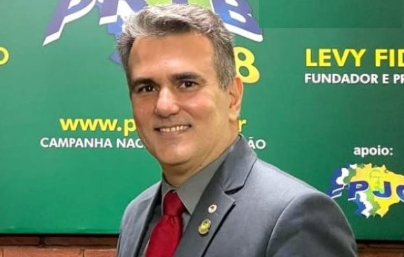 Candidato ao Senado pastor Sérgio Queiroz participa de ato de 7 de Setembro na orla em JP