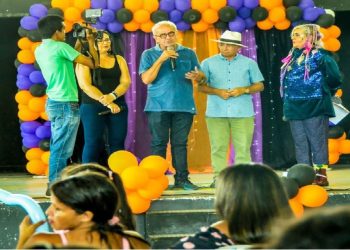 TARDEZINHA INCLUSIVA- Cícero Lucena  recebe homenagem e selo Amigo do Autista e T21