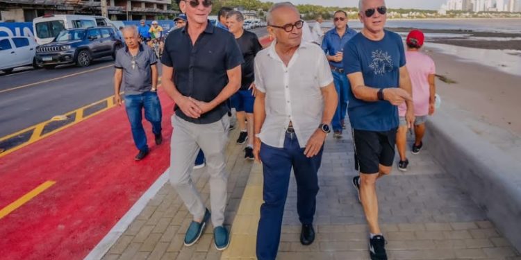 AV CABO BRANCO- Cícero entrega obras de reestruturação de calçada e ciclovia e devolve beleza e segurança