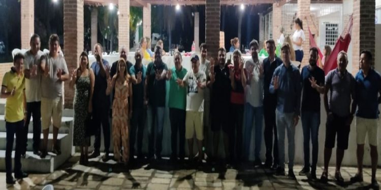 Cicinho Lima reúne prefeitos e lideranças de 9 cidades do Sertão para intensificar campanha pró-João