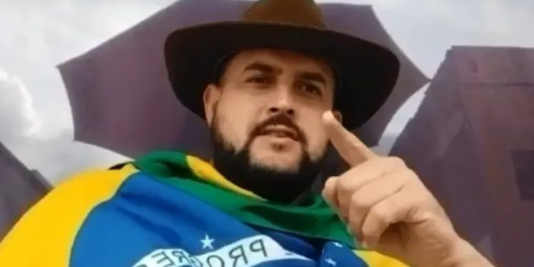 Zé Trovão, o líder dos caminhoneiros e aliado de Bolsonaro, é eleito pelo PL, deputado federal por SC