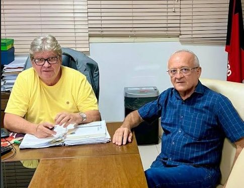 Em audiência na Granja, Branco Mendes comunica ao governador disputa à presidência da AL