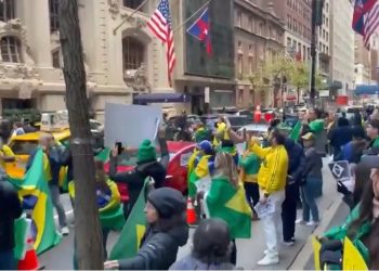 VEJA VÍDEOS- Ministros dos STF são hostilizados por manifestantes em frente a hotel em Nova York