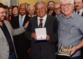 Ex-secretário e vereador Tavinho Santos recebe homenagem da Câmara Municipal de João Pessoa