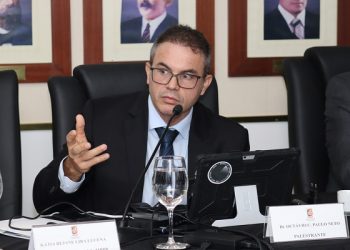 Medalha do mérito da CGU ao coordenador do Gaeco, promotor Octávio Paulo Neto, premia combate a corrupção