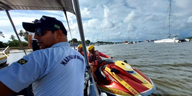 Operação da PF reprime violência no tráfego marítimo, tráfico de drogas e contrabando em Cabedelo
