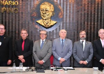 TCE elege Nominando Diniz presidente, Fábio Nogueira vice-presidente, e Antônio Gomes corregedor