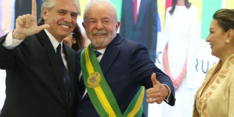 SITE R7 : Presidente da Argentina Alberto Fernandez pede o impeachment da Corte Suprema