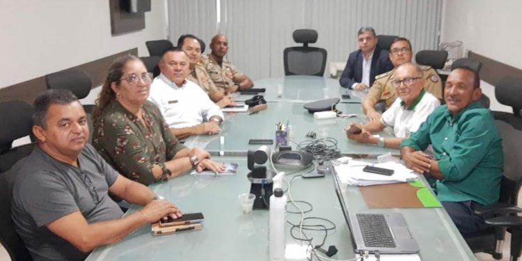 Entidades da PM se reúnem com cúpula da Segurança e devem tratar de reajuste com o governador