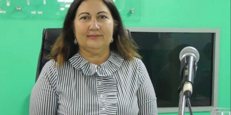 MP não vê crime, Justiça arquiva inquérito e Célia Domiciano faz palestra internacional sobre sua ONG