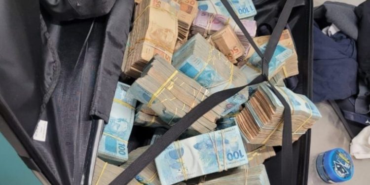 A PF e a misteriosa prisão de homem no aeroporto Castro Pinto com malas cheias de dinheiro