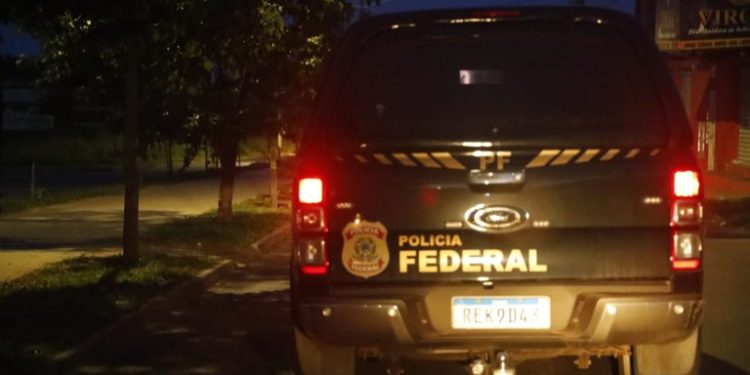 Operação da PF cumpre mandados em 5 estados e mira fraudes bancárias em contas de prefeituras