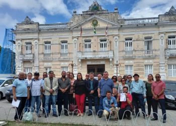 Entidades protocolam pedido de audiência ao governador para tratar de reajuste e PCCR dos servidores